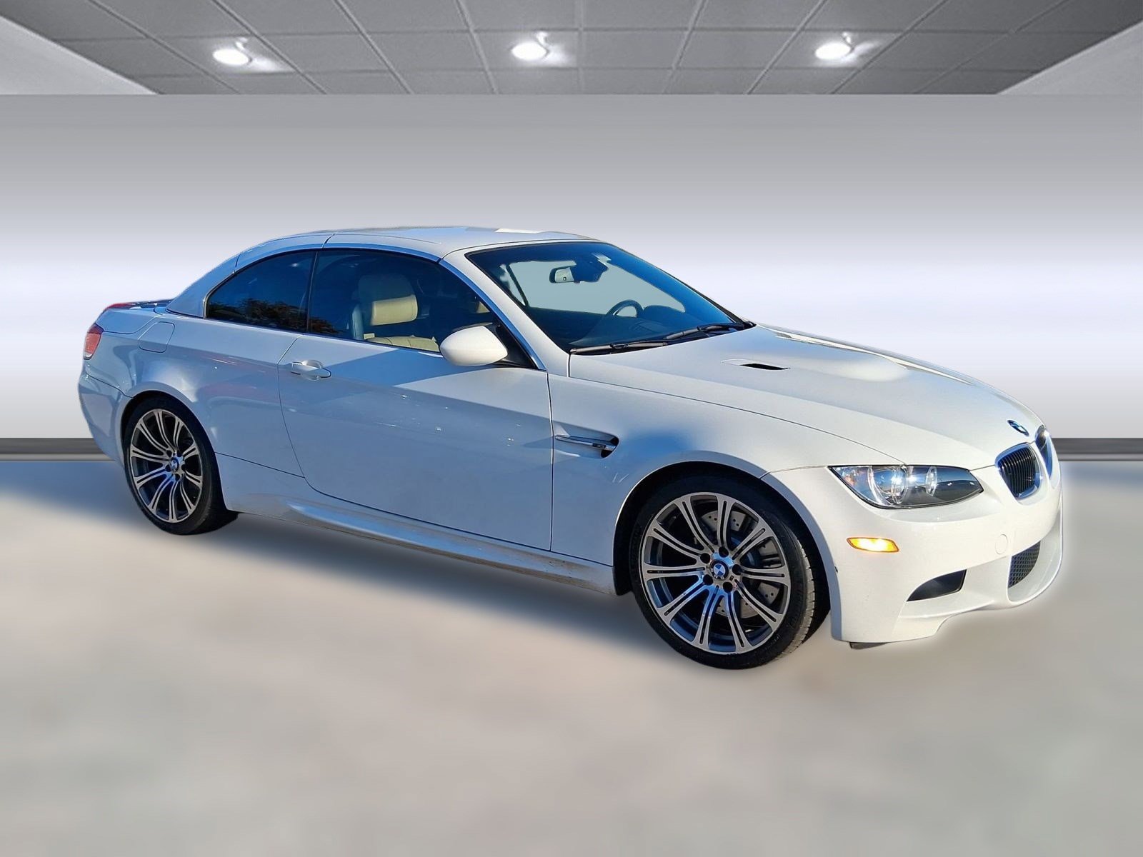 Used 2010 BMW M3 Convertible image 6