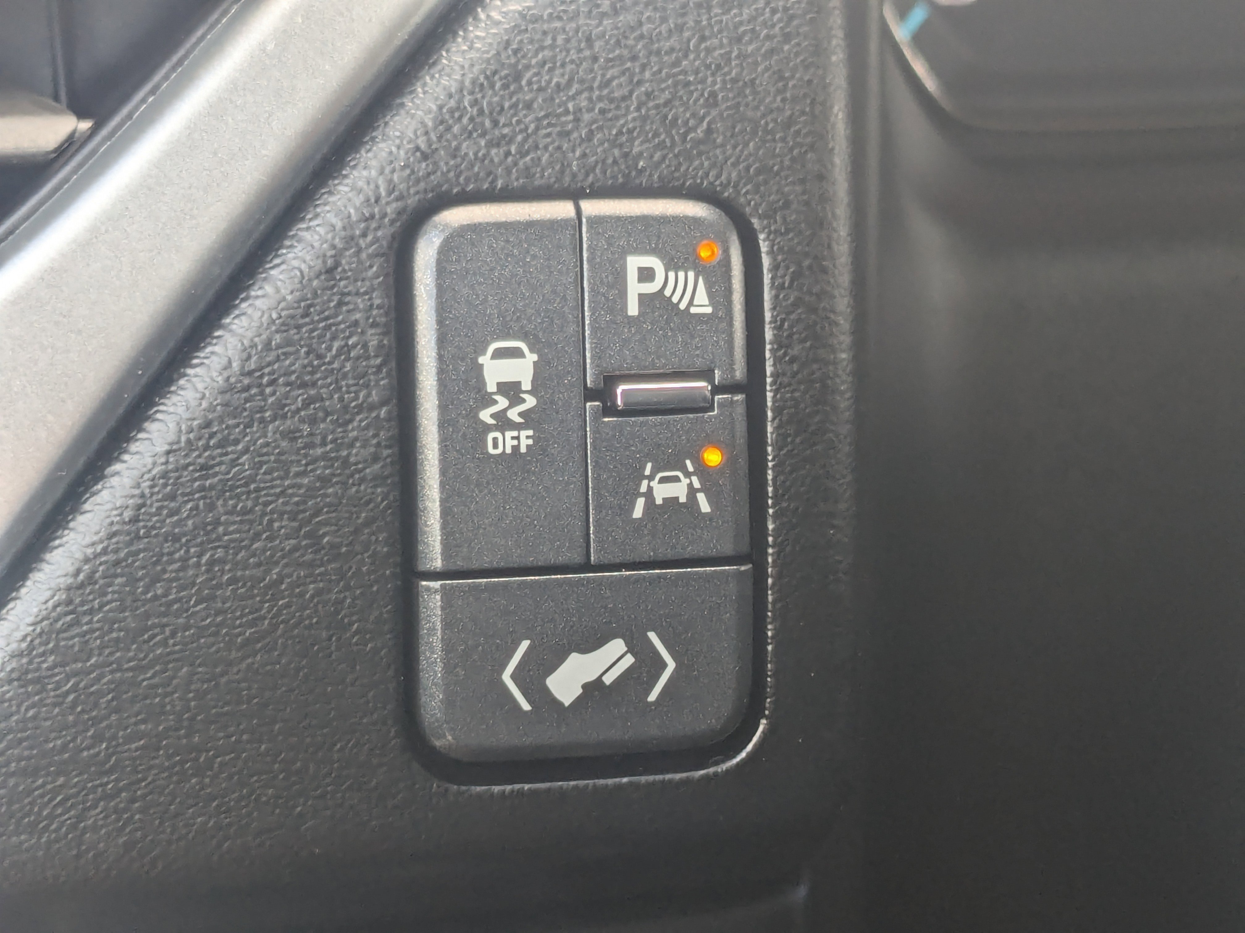 Used 2020 Chevrolet Suburban Premier image 37