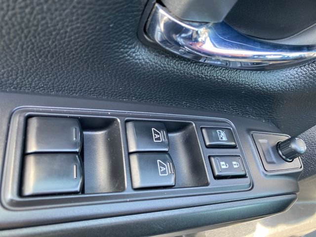 Used 2021 Nissan Titan PRO-4X w/ Off Road Protection Package image 15