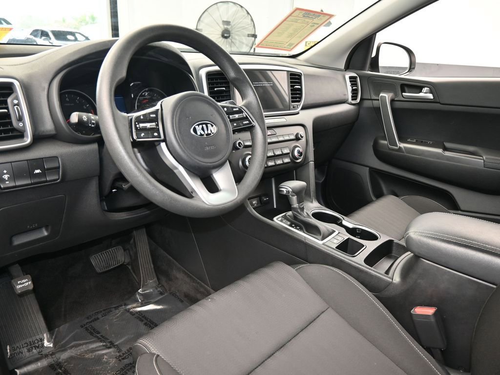 Used 2022 Kia Sportage LX image 12