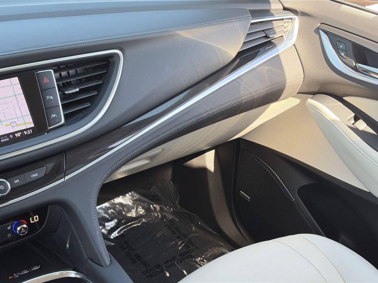 Used 2024 Buick Enclave Premium w/ Experience Buick Package AWD/4WD image 15