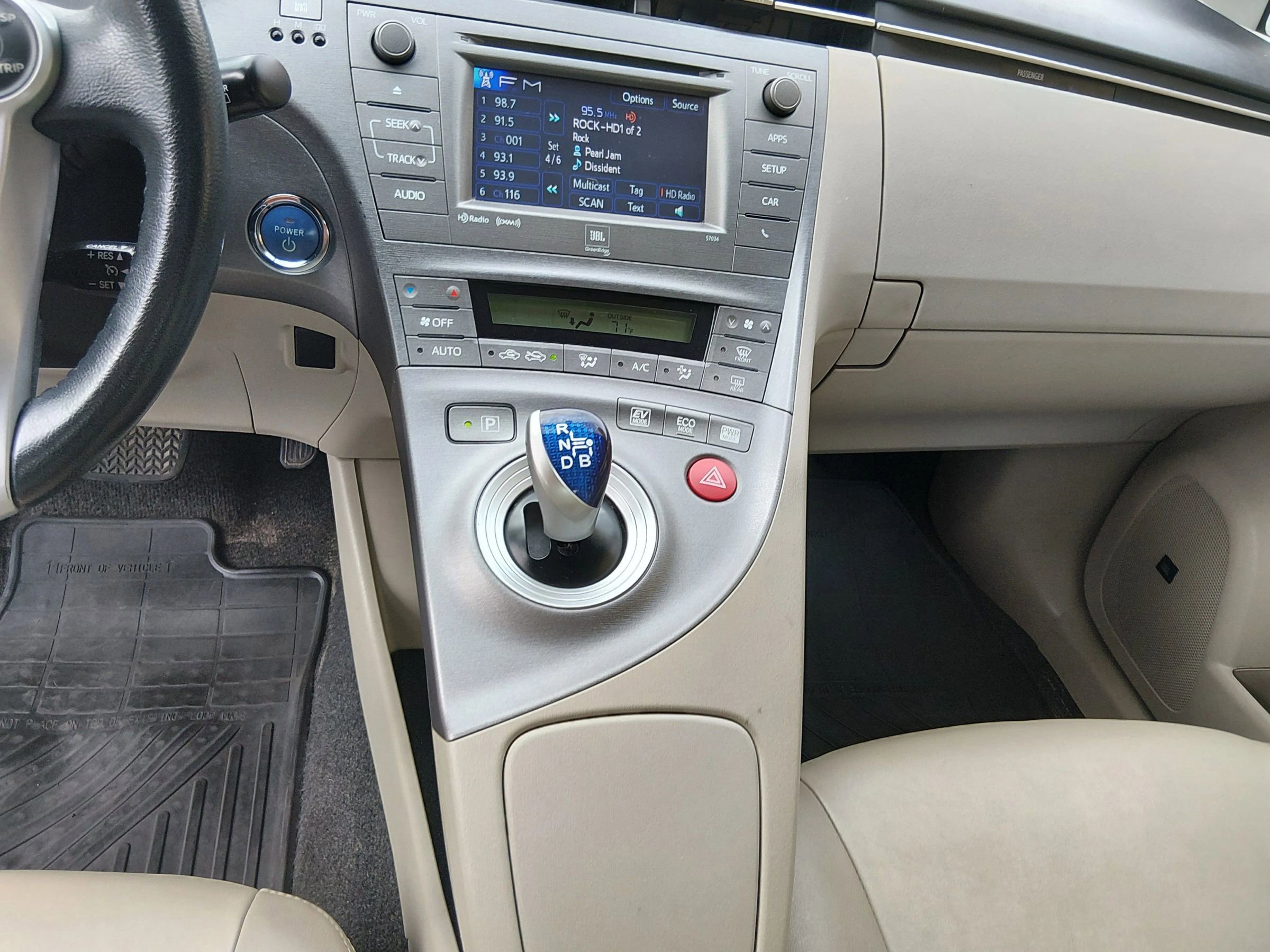 Used 2013 Toyota Prius Four FWD image 28