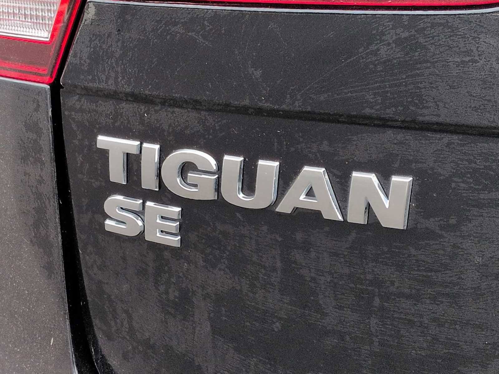 Used 2021 Volkswagen Tiguan SE AWD/4WD image 12