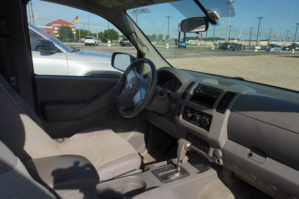 Used 2013 Nissan Frontier S RWD image 9
