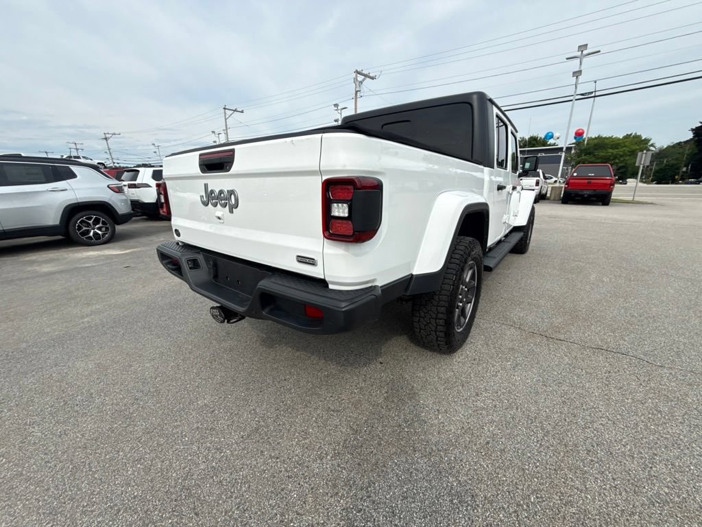 Certified 2022 Jeep Gladiator Overland w/ LED Lighting Group AWD/4WD image 5