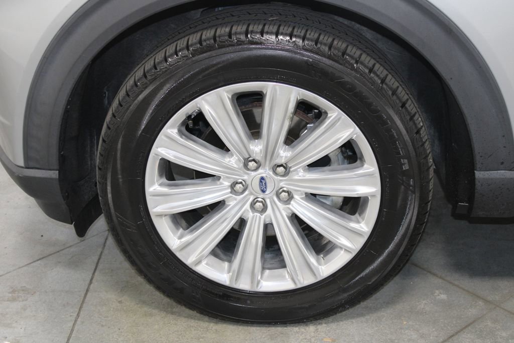 Used 2021 Ford Explorer Limited w/ Equipment Group 301A image 18