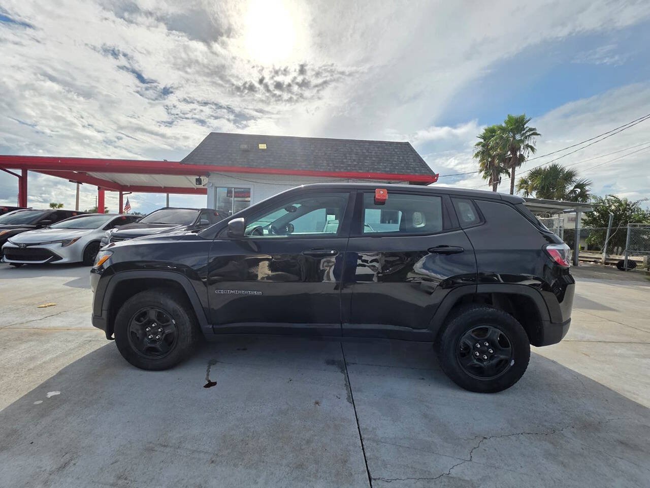 Used 2018 Jeep Compass Sport w/ Tech Group AWD/4WD image 9
