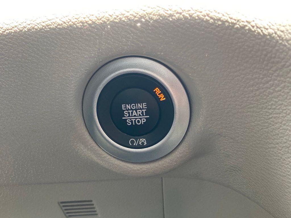 Used 2023 Chrysler Voyager LX FWD image 19