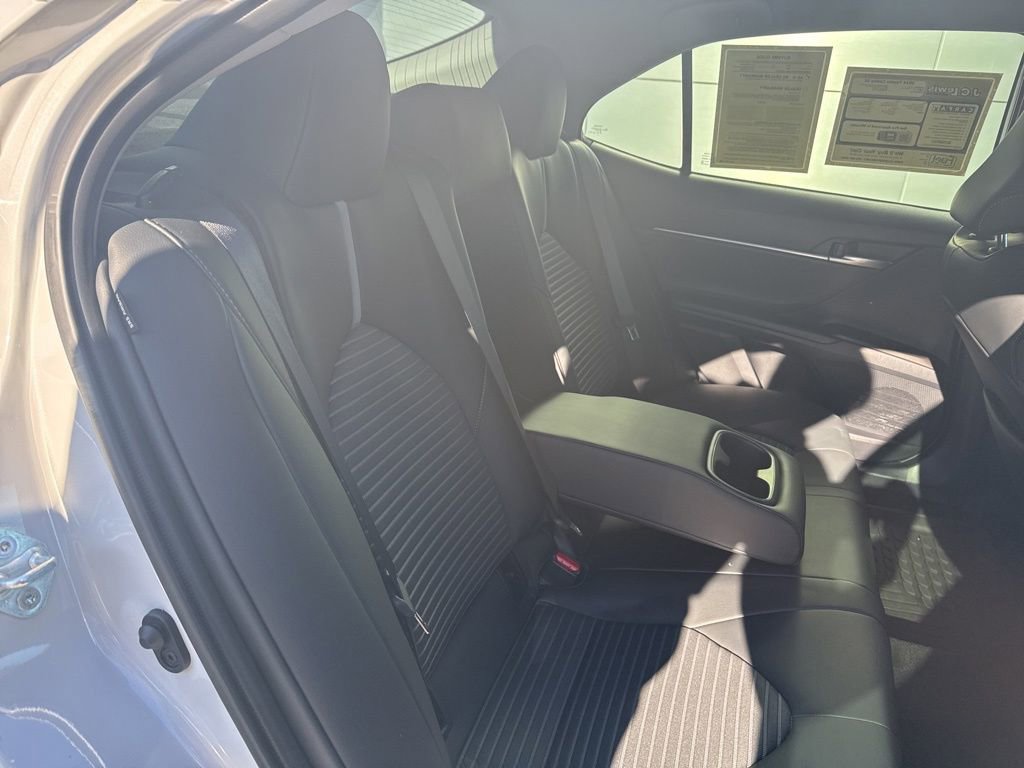 Used 2024 Toyota Camry SE image 27