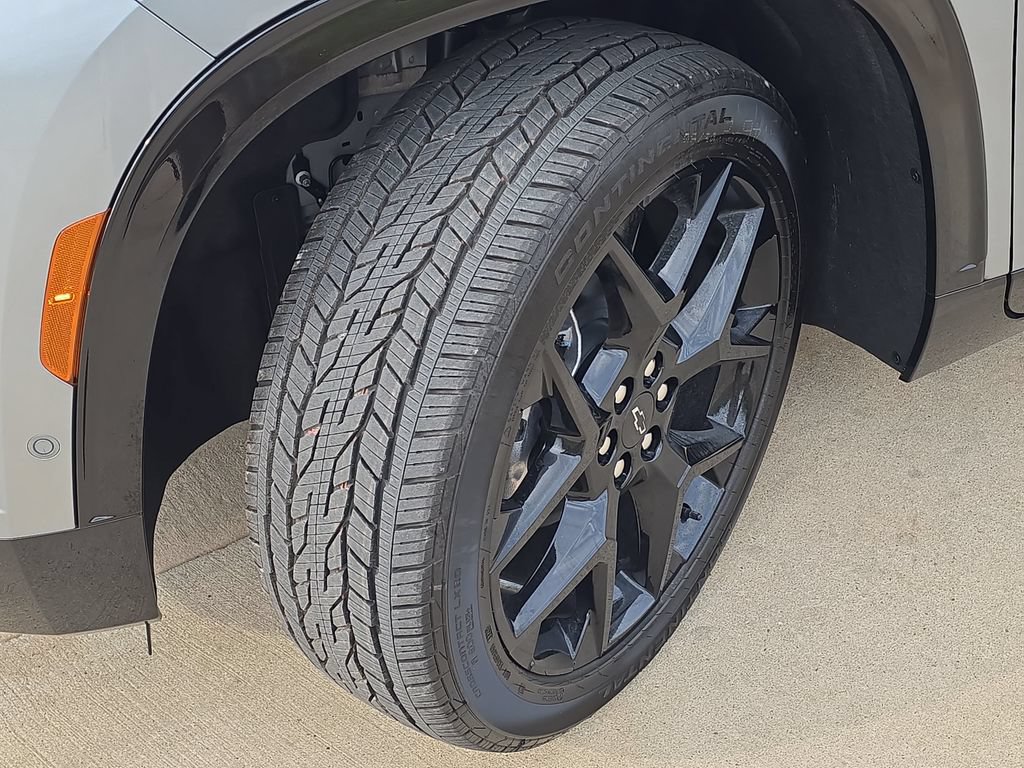 New 2026 Chevrolet Traverse RS w/ LPO, Floor Liner Package AWD/4WD image 33