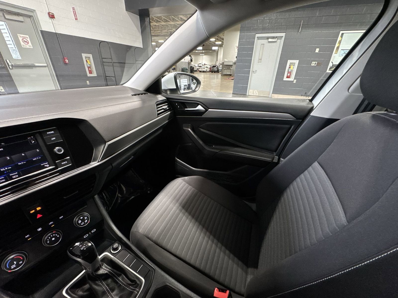 Used 2024 Volkswagen Jetta S image 3