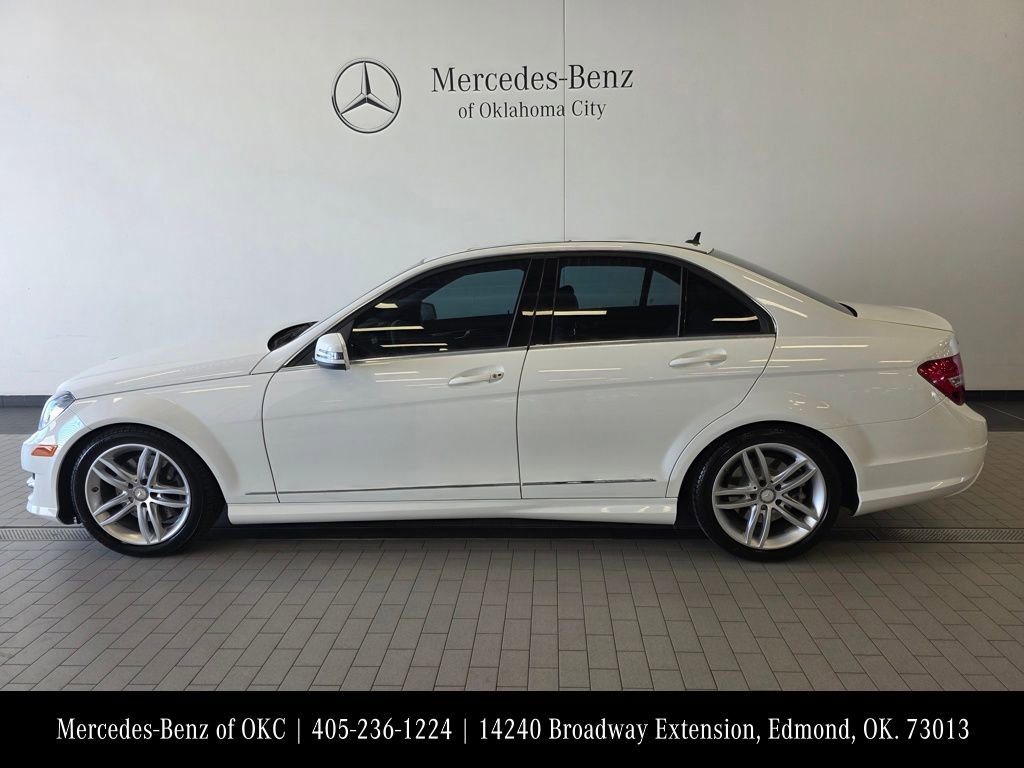 Used 2014 Mercedes-Benz C 300 4MATIC Sedan image 4