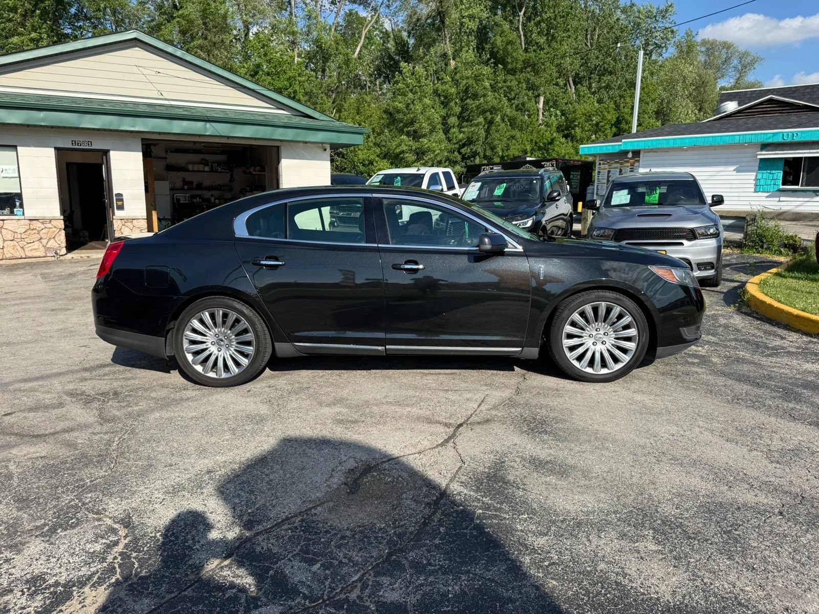 Used 2013 Lincoln MKS AWD image 6