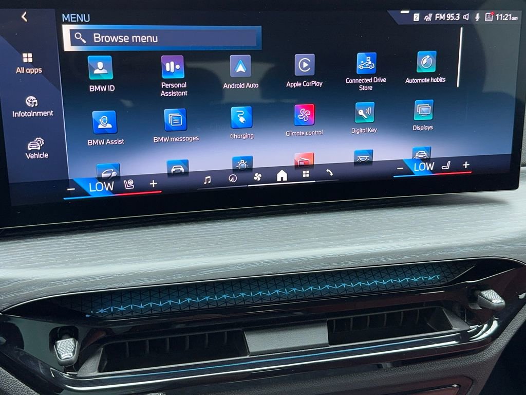 Used 2025 BMW i4 eDrive40 image 23