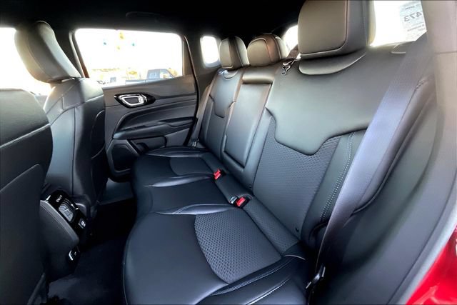 New 2026 Jeep Compass Latitude AWD/4WD image 10