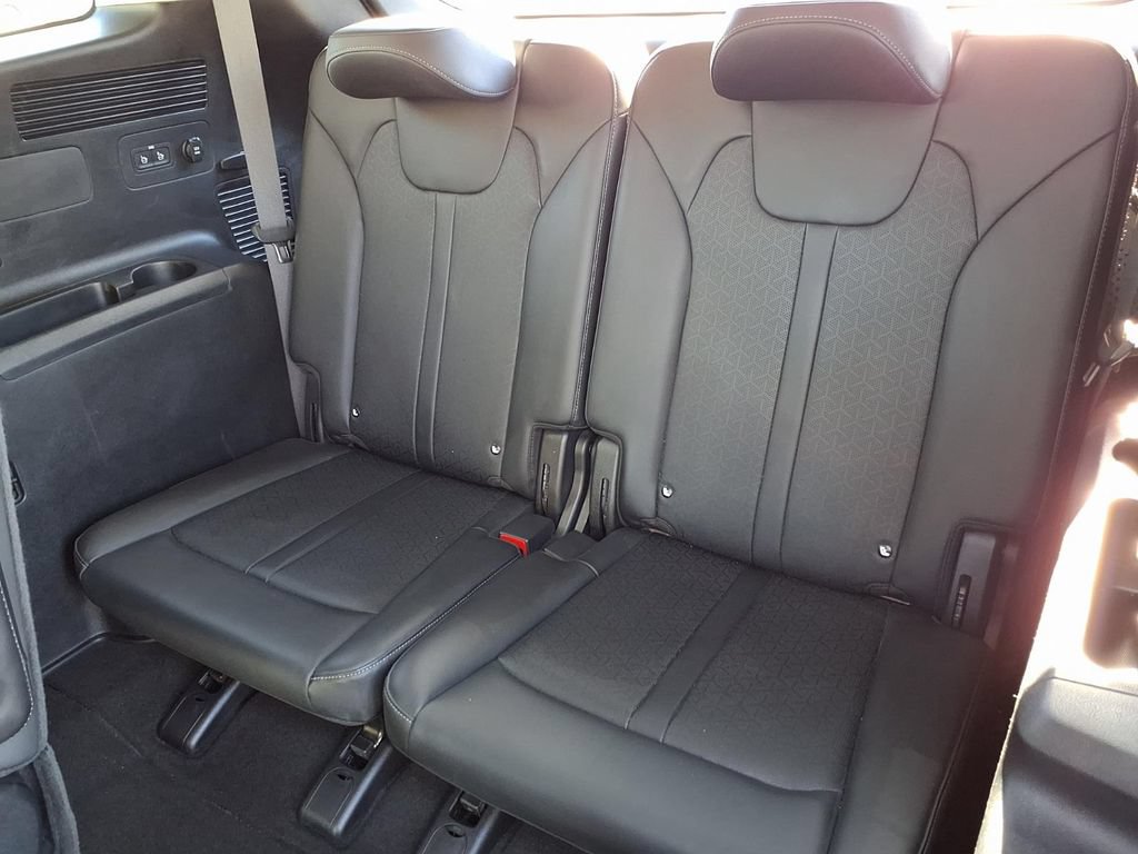 Certified 2023 Kia Sorento EX FWD image 21