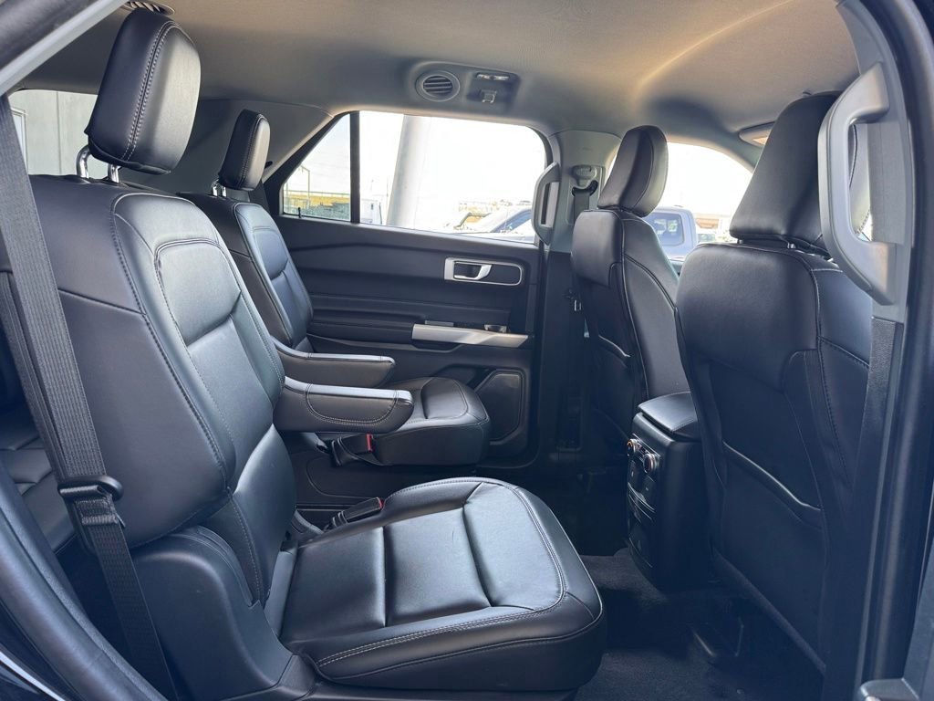 Used 2023 Ford Explorer XLT w/ Equipment Group 202A image 29