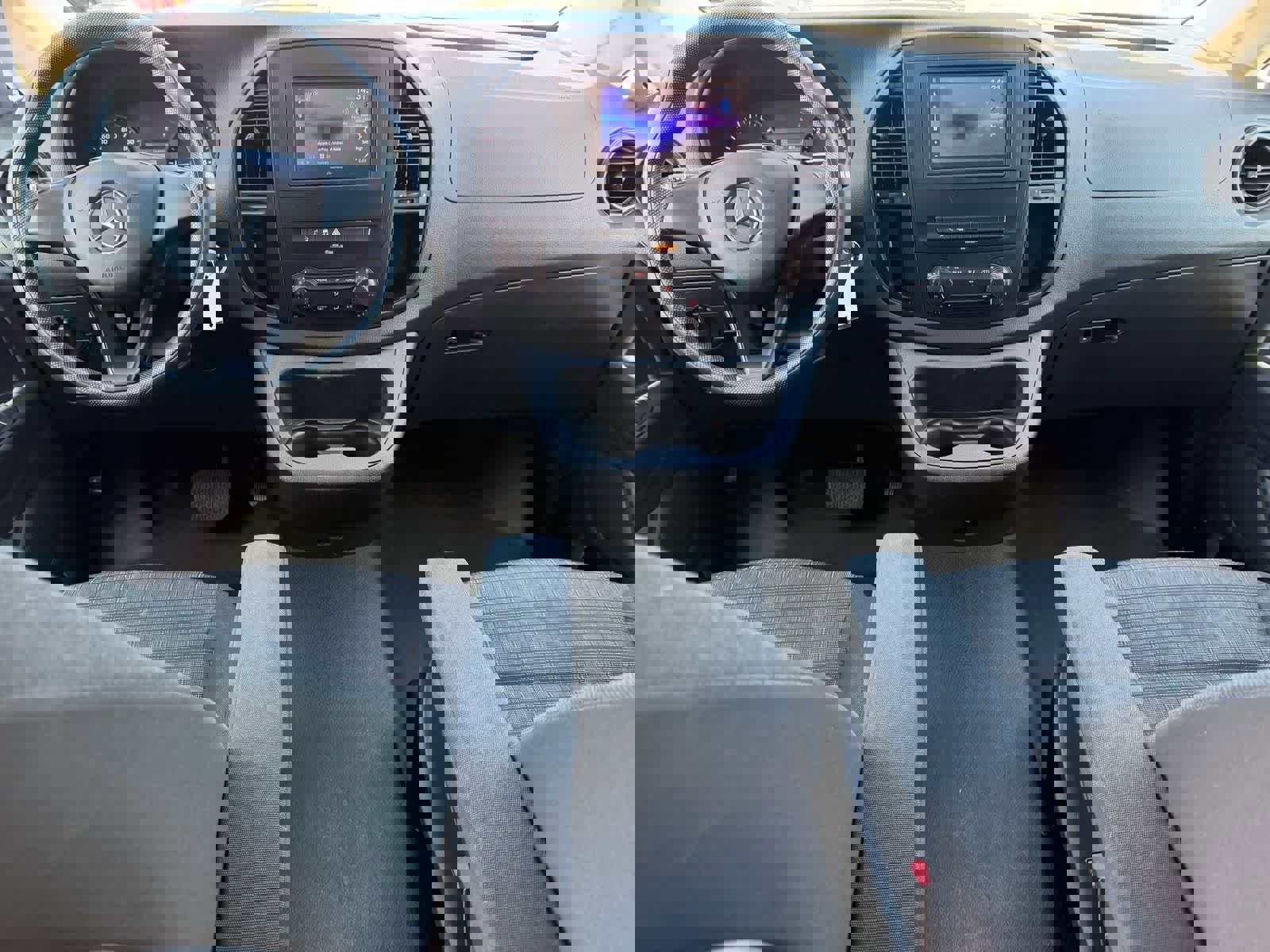 Used 2016 Mercedes-Benz Metris Passenger image 17