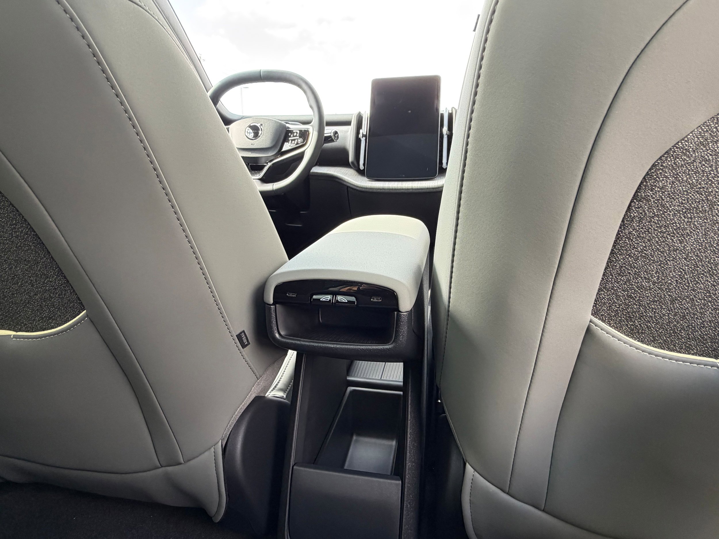 New 2026 Volvo EX30 Plus w/ Protection Package Premier image 11
