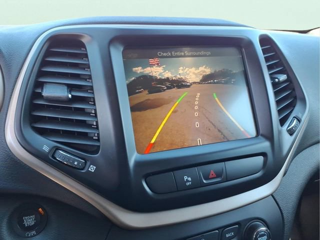 Used 2018 Jeep Cherokee Limited image 26