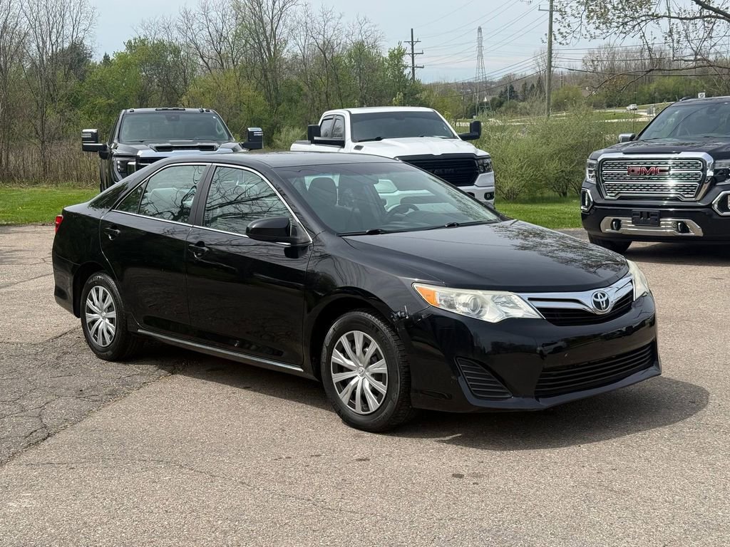 Used 2012 Toyota Camry LE FWD image 8