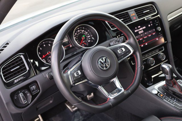 Used 2020 Volkswagen GTI SE FWD image 23