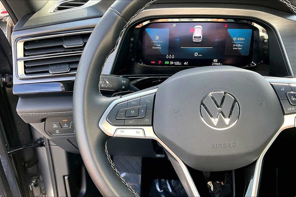 Certified 2025 Volkswagen Atlas Cross Sport SE AWD/4WD image 24