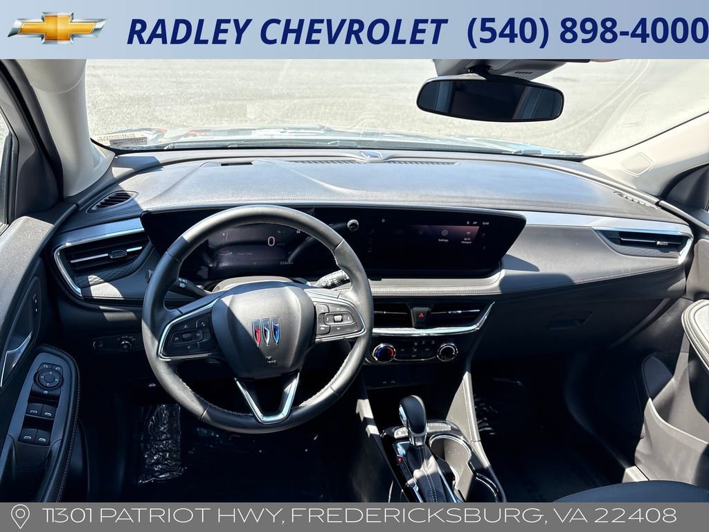 Used 2025 Buick Encore GX Preferred AWD/4WD image 13