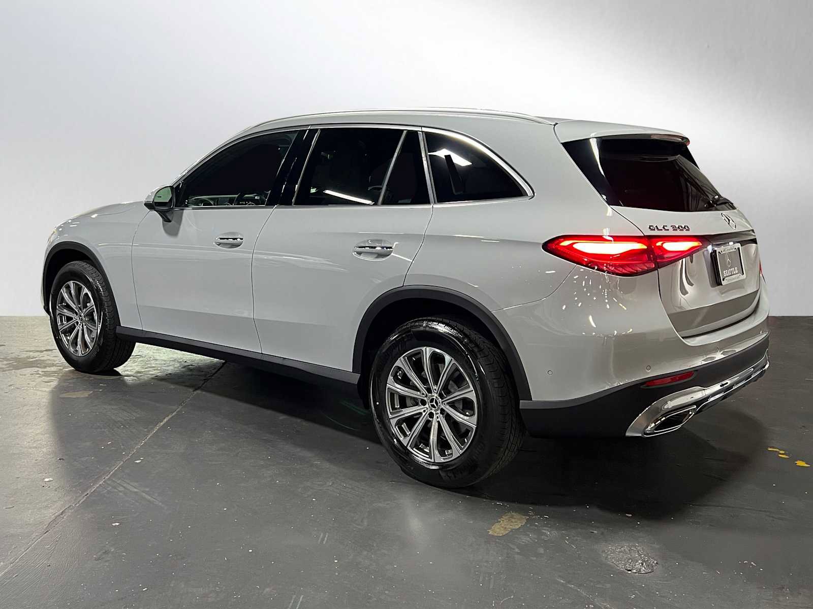 New 2025 Mercedes-Benz GLC 300 4MATIC image 5