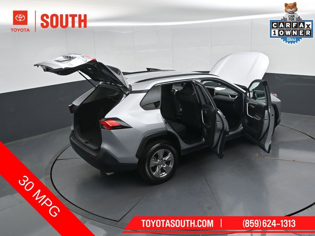 Used 2025 Toyota RAV4 XLE image 51