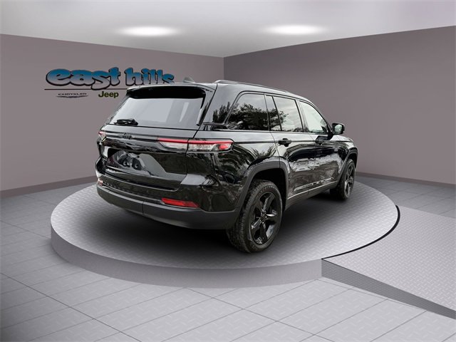 Certified 2022 Jeep Grand Cherokee Altitude image 3