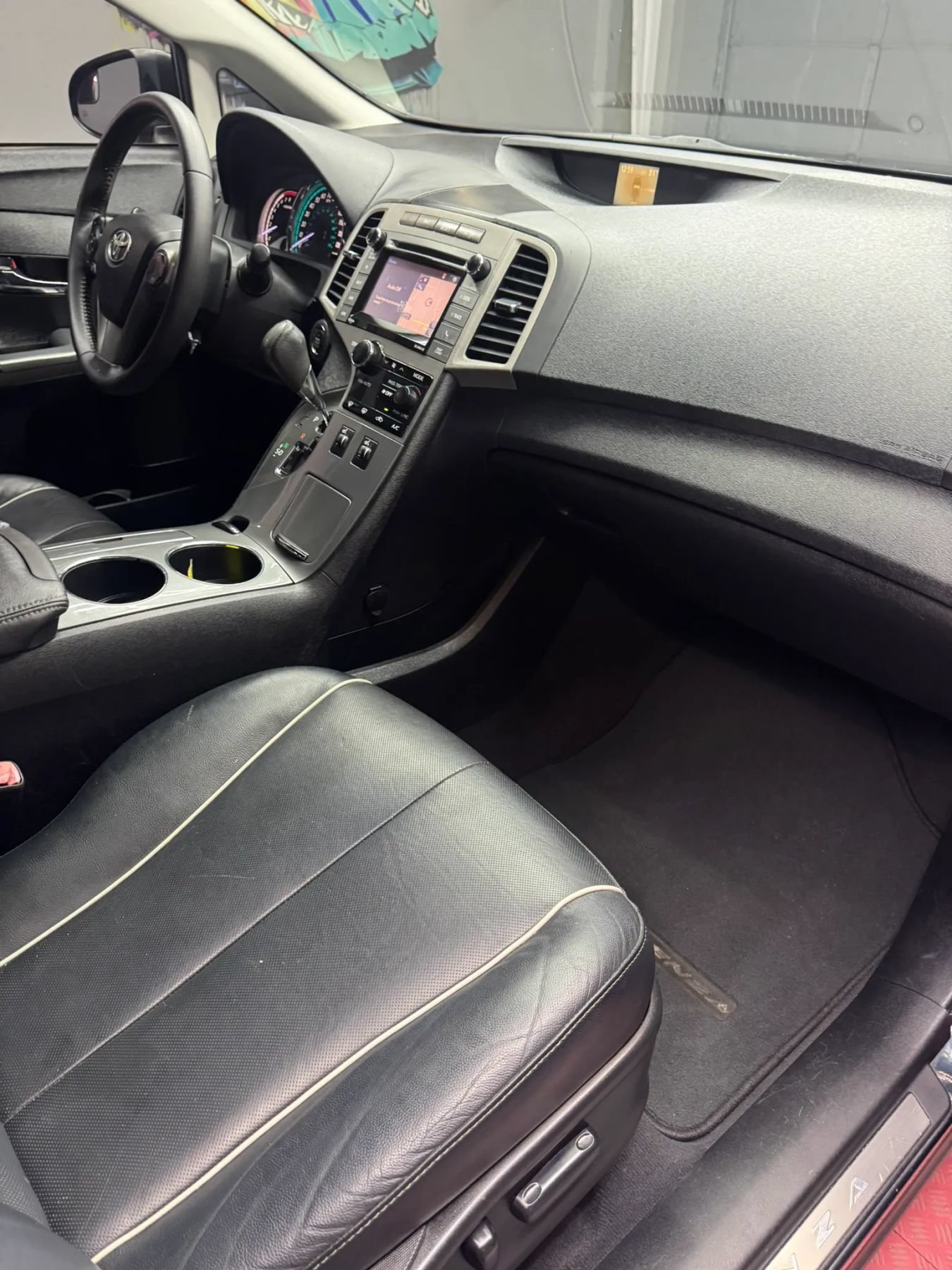 Used 2015 Toyota Venza XLE FWD image 30