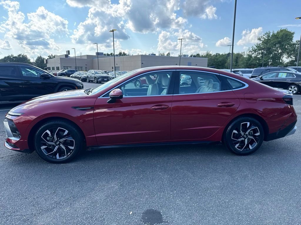 Certified 2024 Hyundai Sonata SEL FWD image 3