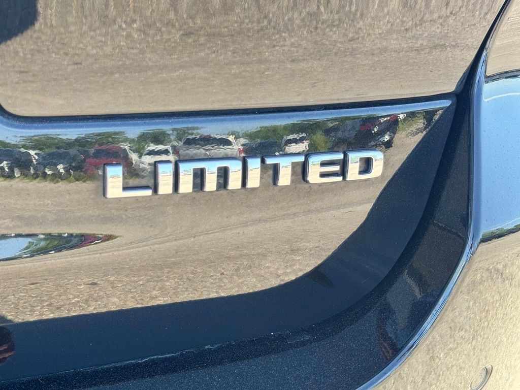 Used 2023 Jeep Grand Cherokee L Limited AWD/4WD image 30