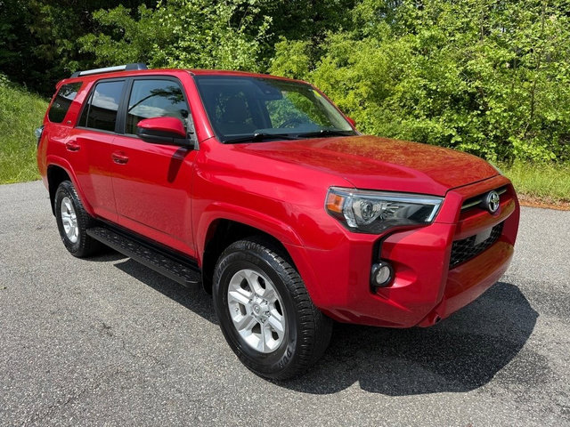 Used 2020 Toyota 4Runner SR5 AWD/4WD image 4