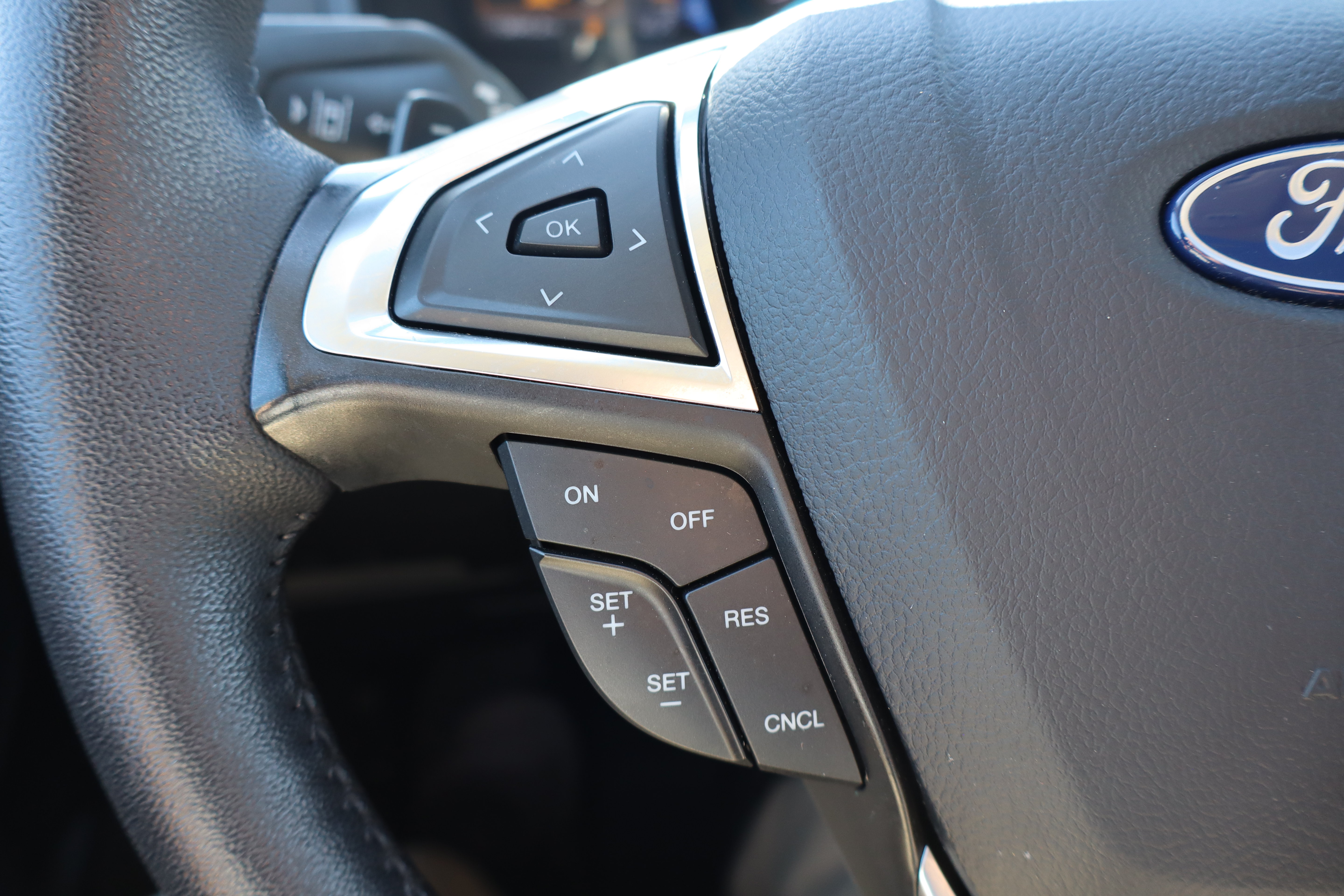 Used 2024 Ford Edge SEL w/ Convenience Package AWD/4WD image 16