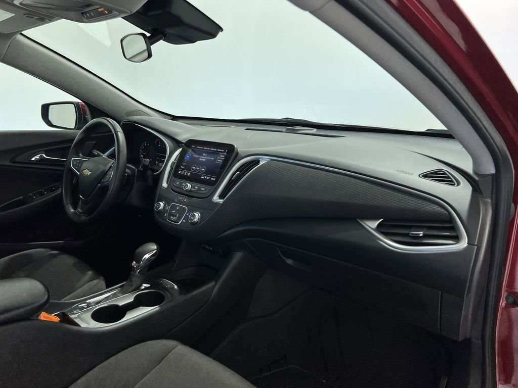 Used 2024 Chevrolet Malibu RS FWD image 25