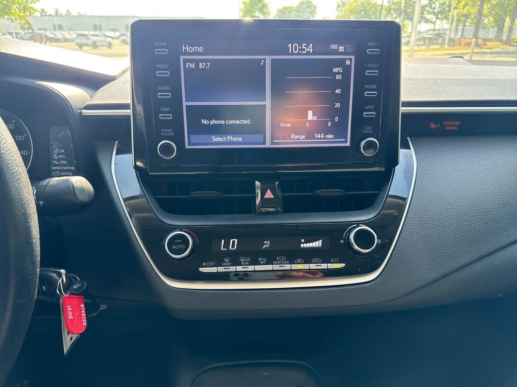Used 2020 Toyota Corolla LE image 18