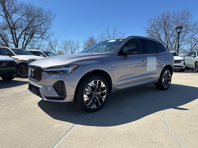 New 2026 Volvo XC60 T8 Plus w/ Protection Package Premier image 3