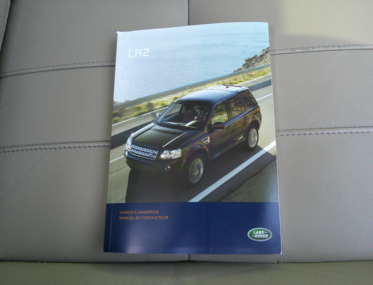 Used 2013 Land Rover LR2 image 45