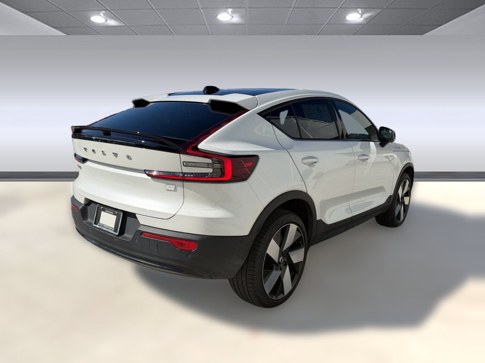Used 2023 Volvo C40 P8 Recharge Ultimate AWD/4WD image 9