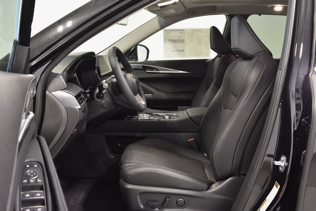 New 2026 INFINITI QX60 Luxe w/ Family Package image 10
