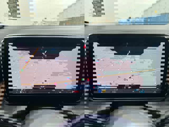 Used 2026 Mercedes-Benz GLC 300 image 33