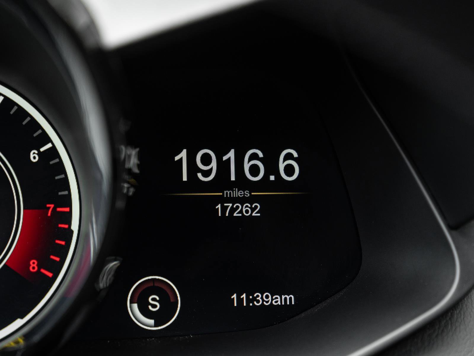 Used 2020 Aston Martin V8 Vantage Coupe image 41