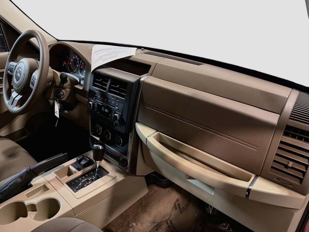 Used 2011 Jeep Liberty Sport AWD/4WD image 26