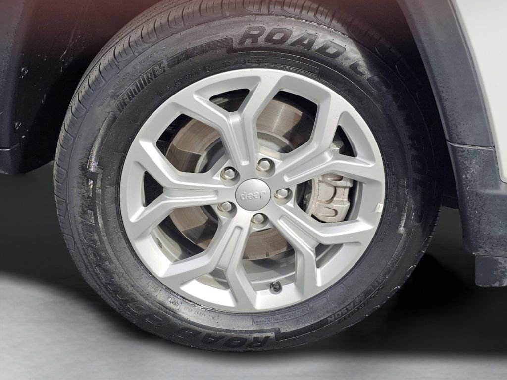 Used 2024 Jeep Compass Sport image 17