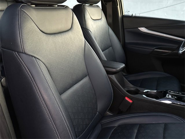 Used 2022 Chevrolet Bolt EUV LT w/ Convenience Package image 14