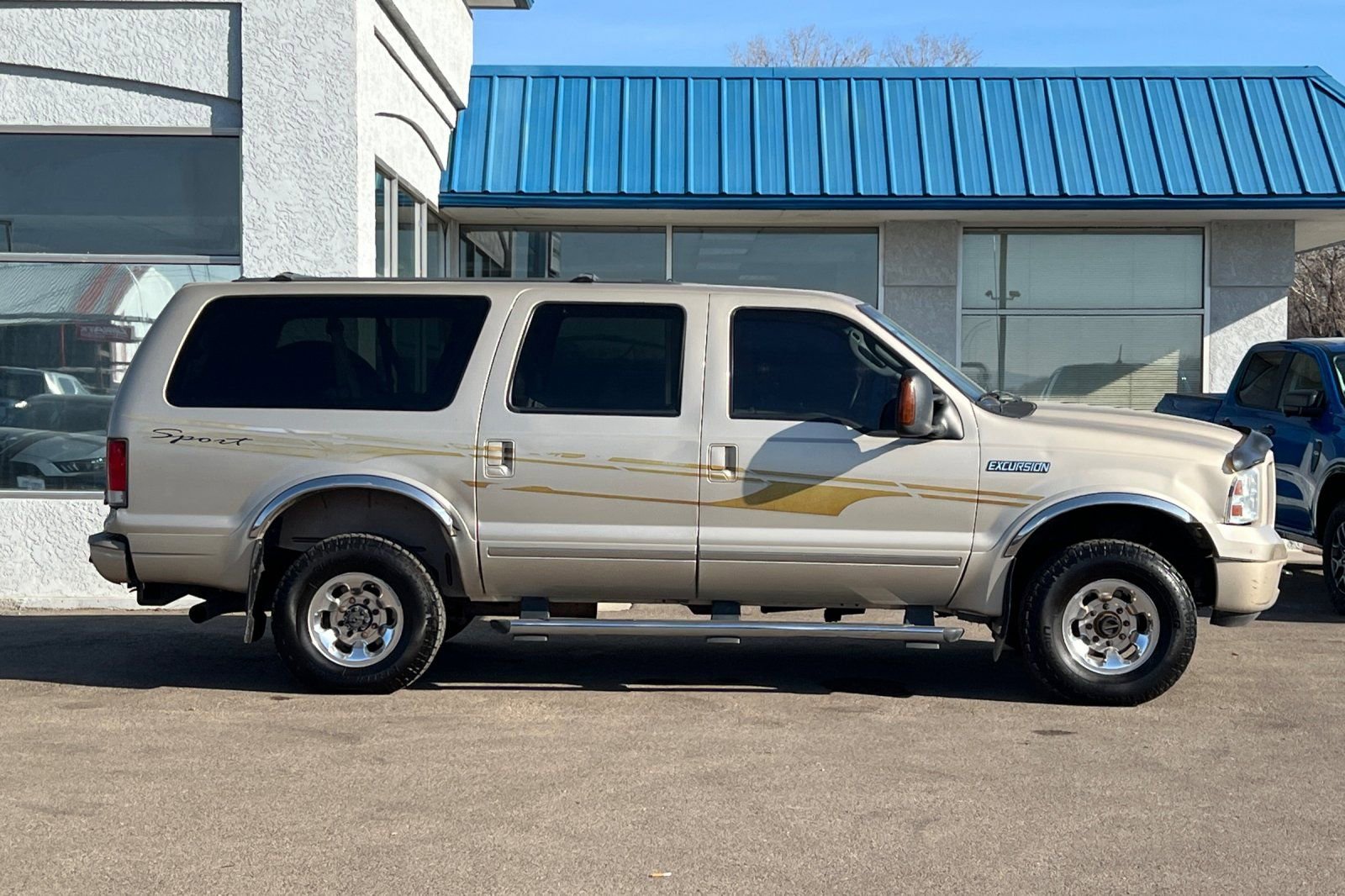 Used 2005 Ford Excursion Limited AWD/4WD image 3
