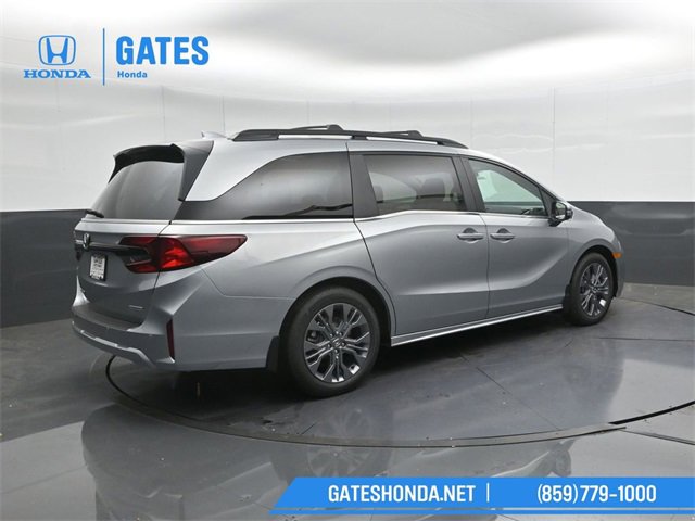 New 2026 Honda Odyssey Touring image 2