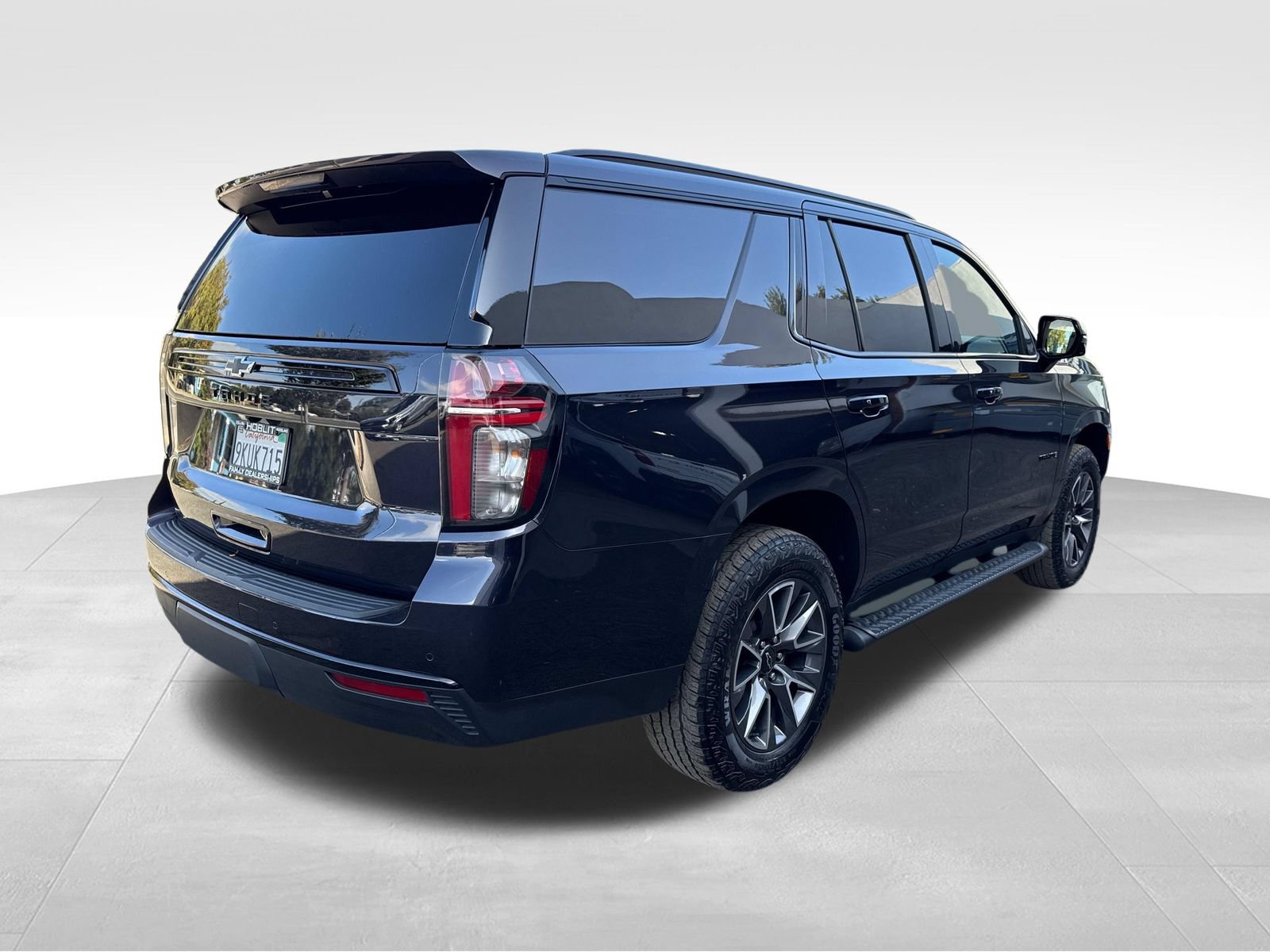 Used 2024 Chevrolet Tahoe Z71 w/ Luxury Package AWD/4WD image 5